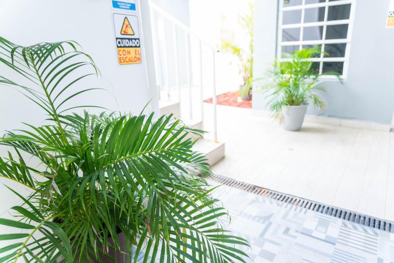 The Pelican Poshtel San Juan Exterior photo
