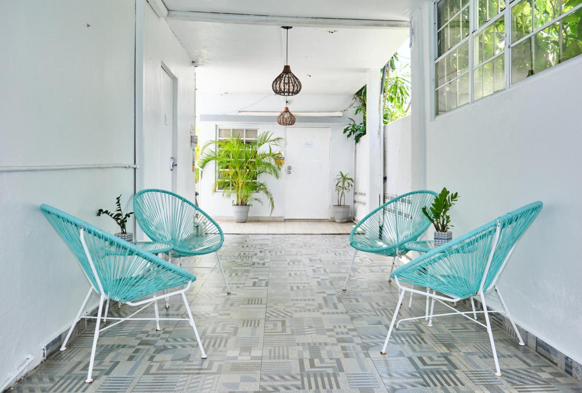 The Pelican Poshtel San Juan Exterior photo