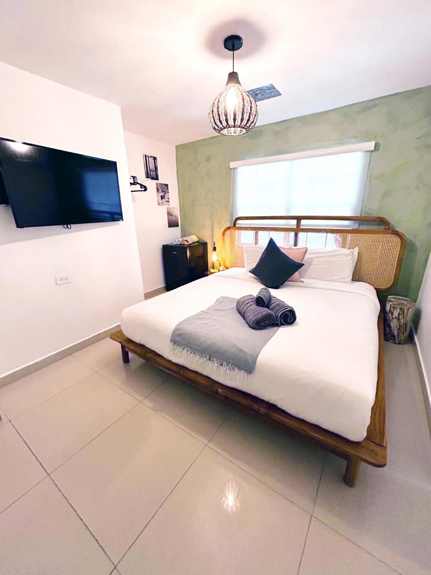 The Pelican Poshtel San Juan Room photo