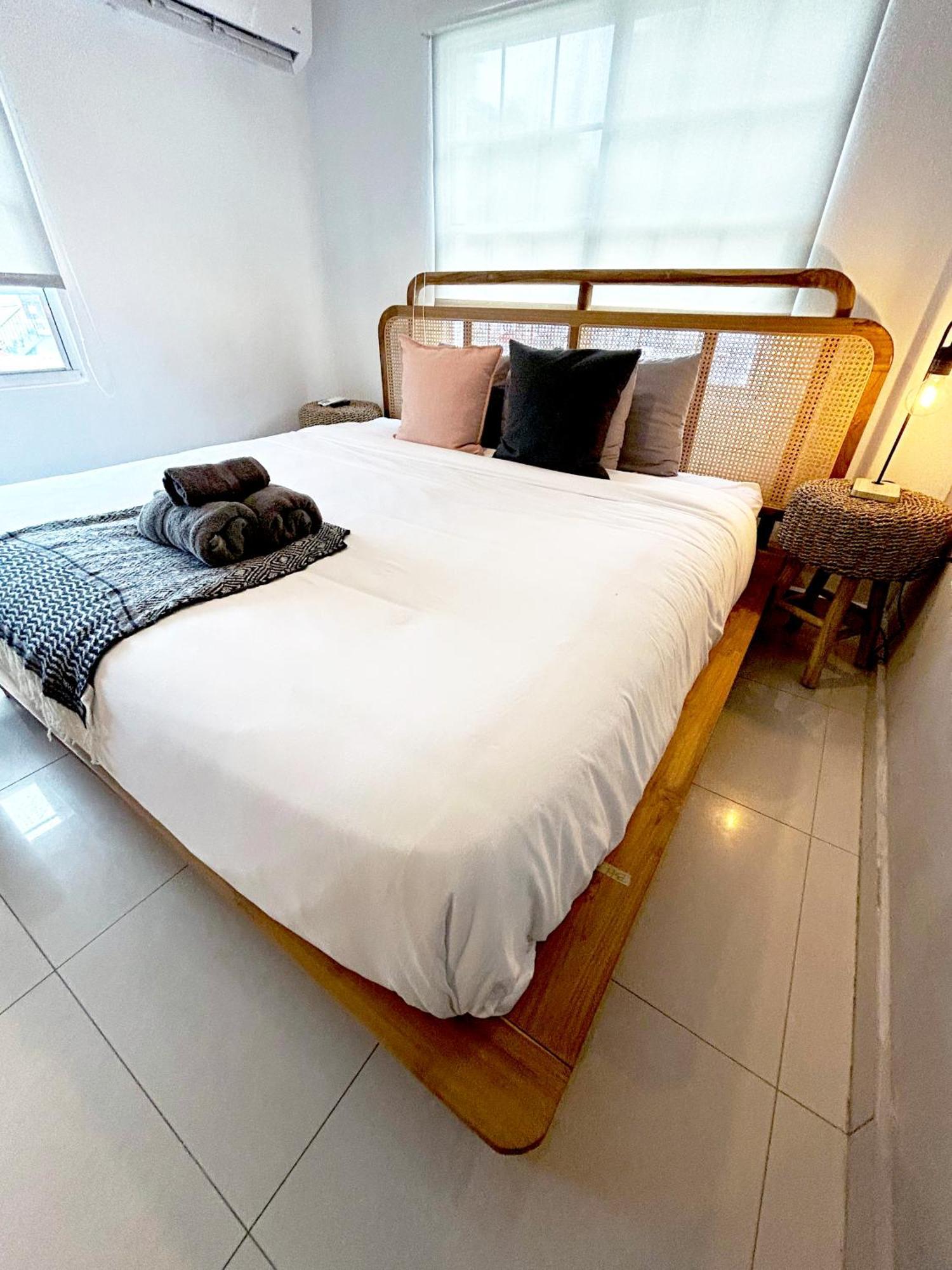 The Pelican Poshtel San Juan Room photo